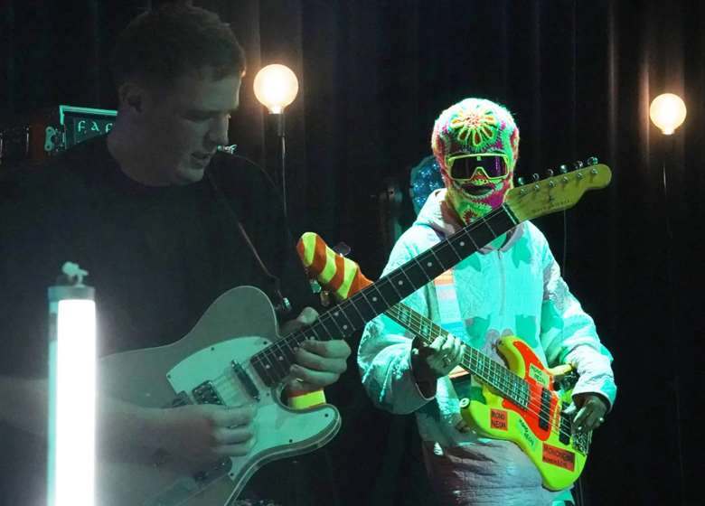NUEJAZZ: MonoNeon brings the funk